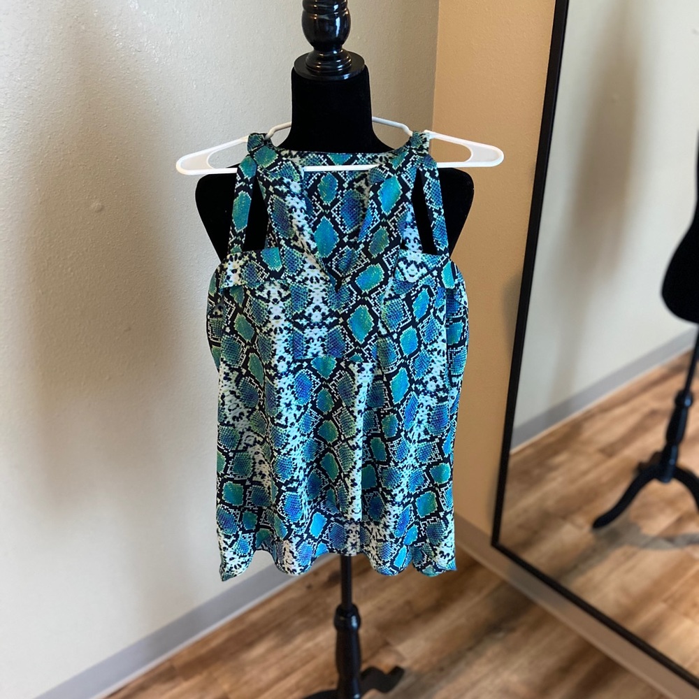Snake Print Top!